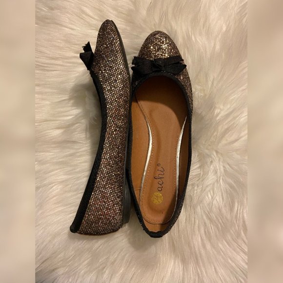 NWOB Gold Sparkle Flats - Picture 1 of 3